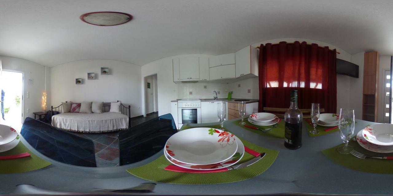 Vivi'S Home Артеміда Екстер'єр фото