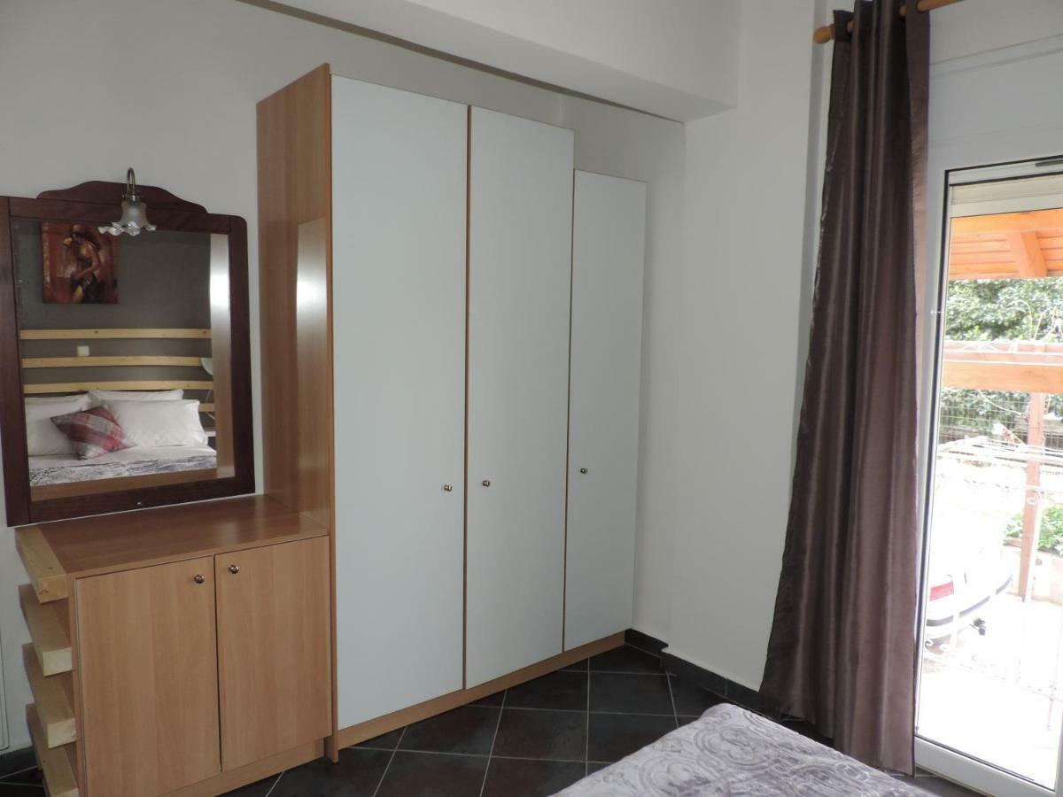 Vivi'S Home Артеміда Екстер'єр фото